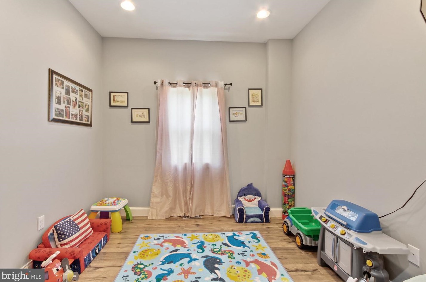 6 Beverly Ave, Reading PA  19607-1141 exterior