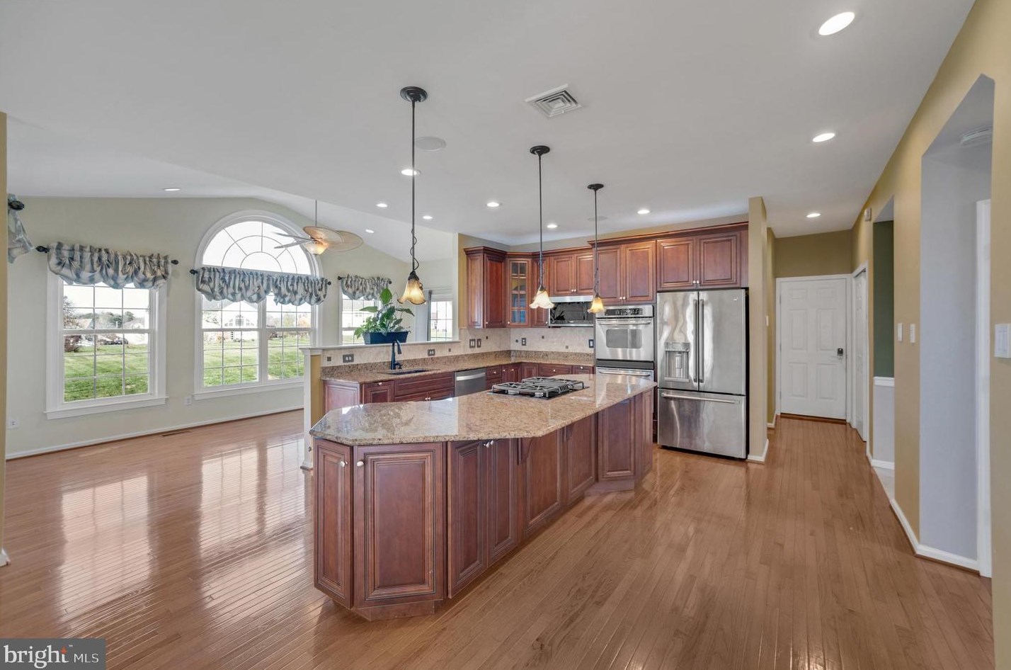 173 Meadowside Dr, Douglassville PA  19518-1335 exterior