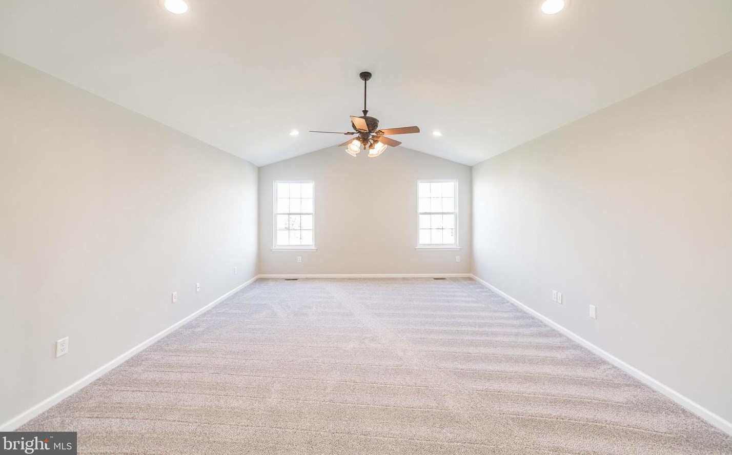 173 Meadowside Dr, Douglassville PA  19518-1335 exterior