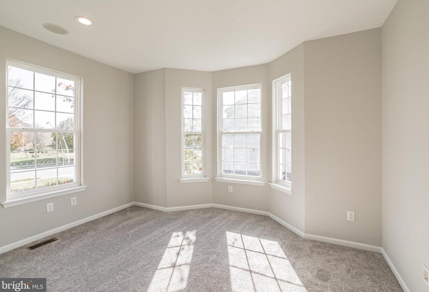 173 Meadowside Dr, Douglassville PA  19518-1335 exterior