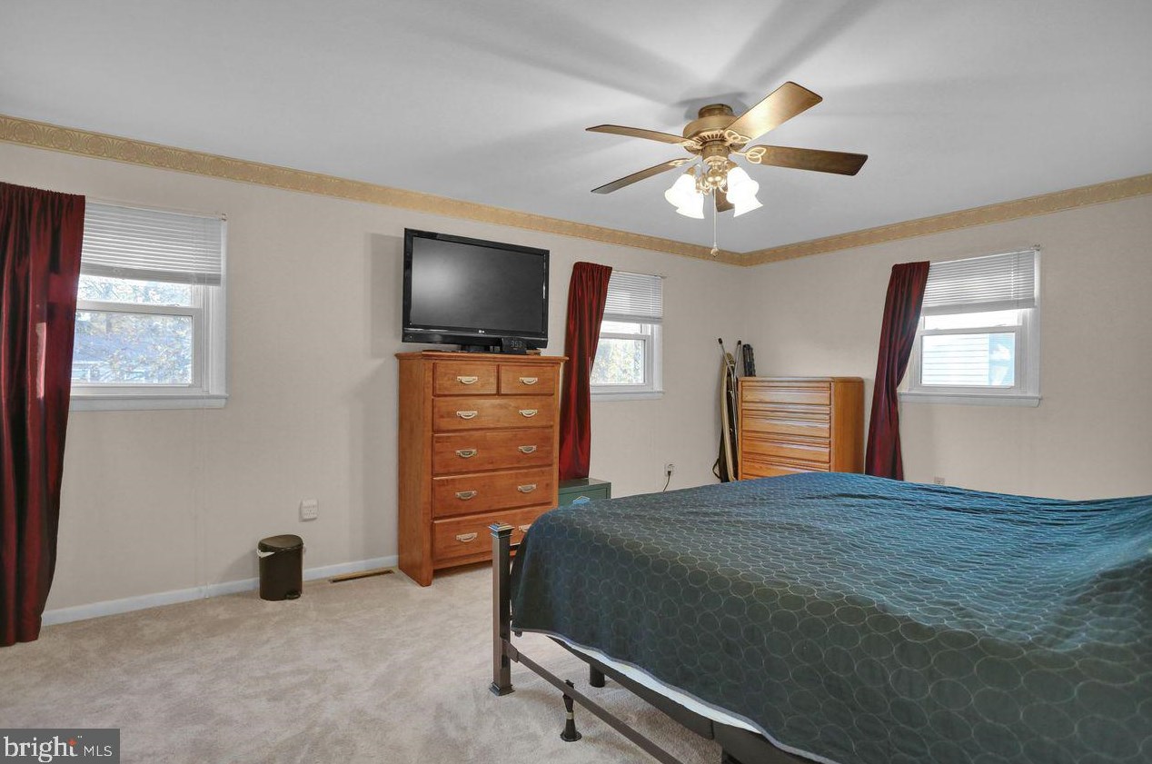 2611 Girard Ave, Reading PA  19609-1813 exterior