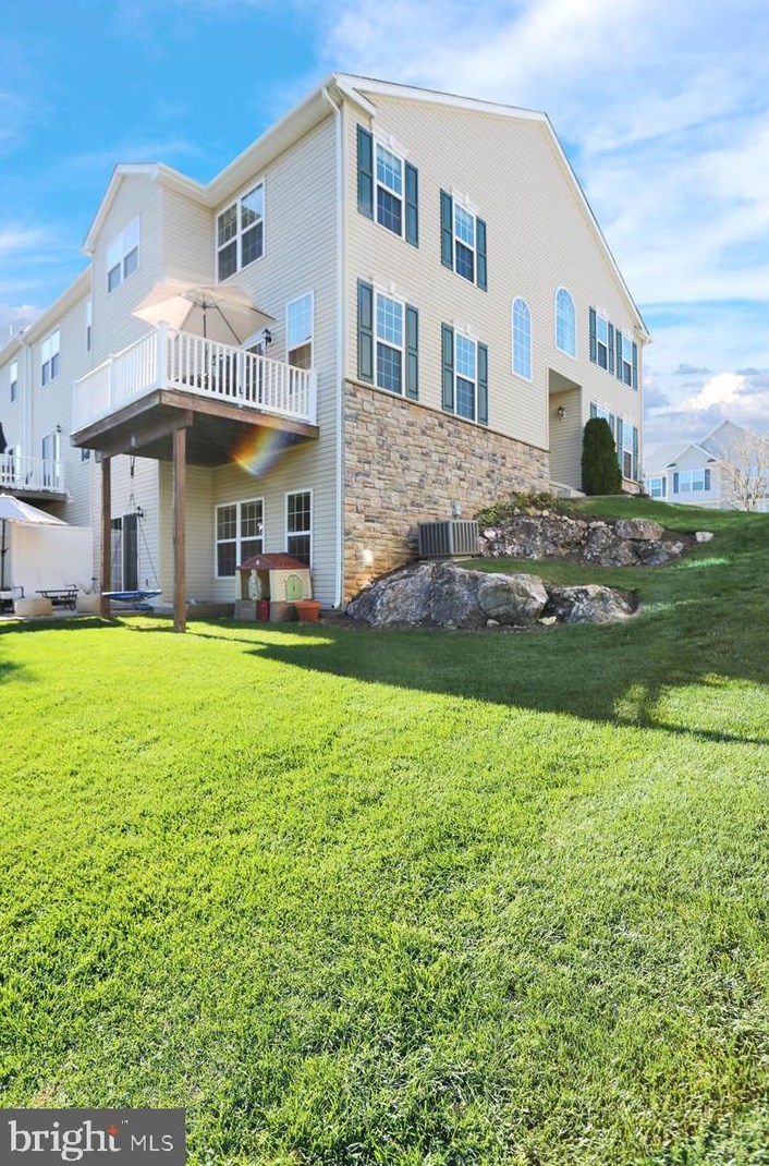 63 Emily Ct, Reading PA  19606-9055 exterior