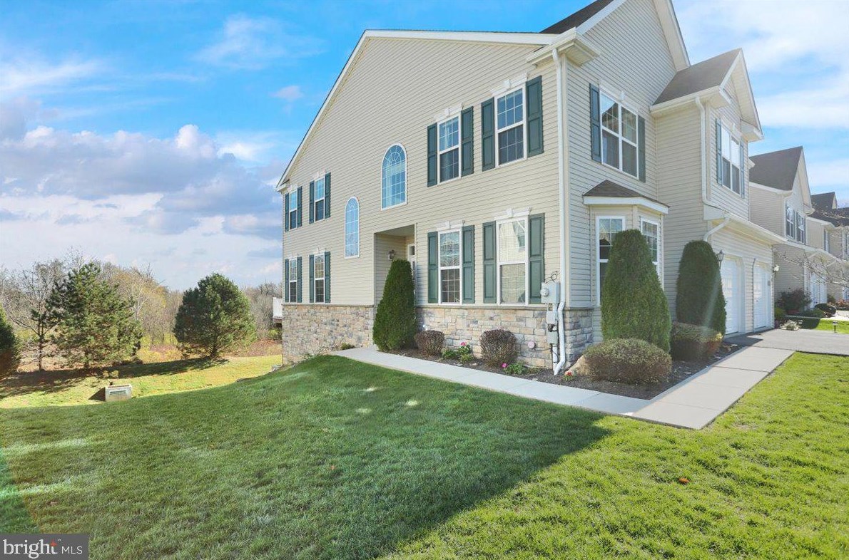 63 Emily Ct, Reading PA  19606-9055 exterior