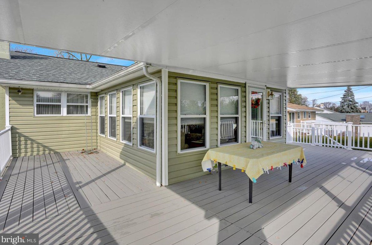 8 Cherrywood Rd, Reading PA  exterior