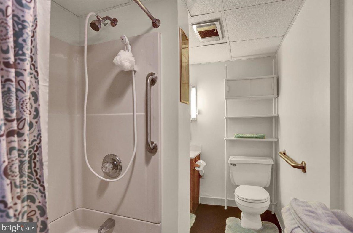 8 Cherrywood Rd, Reading PA  exterior