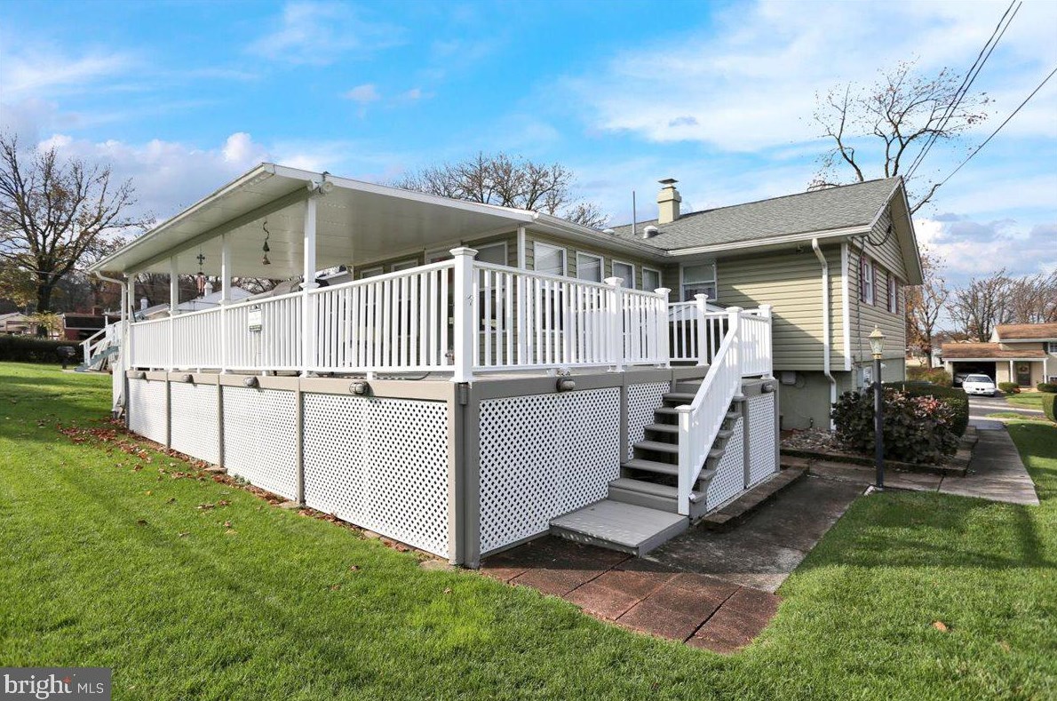 8 Cherrywood Rd, Reading PA  exterior