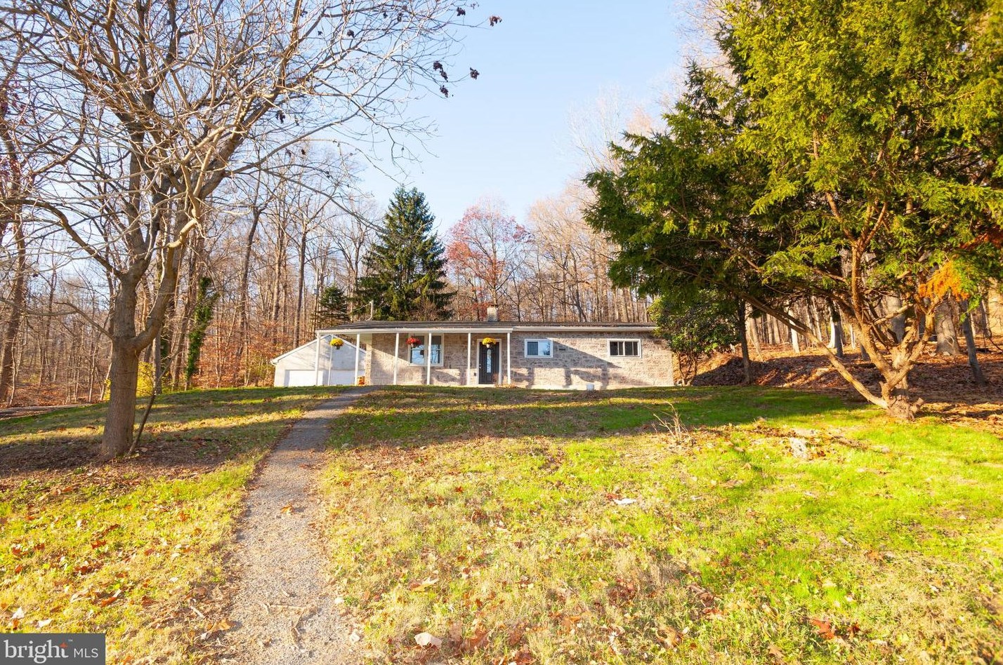 3002 Pricetown Rd, Spring Valley, PA 19560