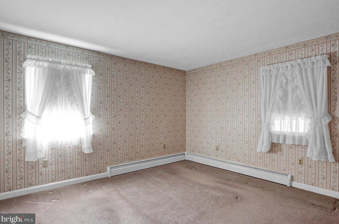 6 Maple St, Hummels Store PA 19540-1908 exterior