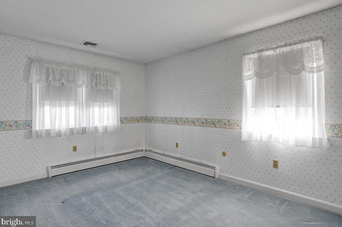 6 Maple St, Hummels Store PA 19540-1908 exterior