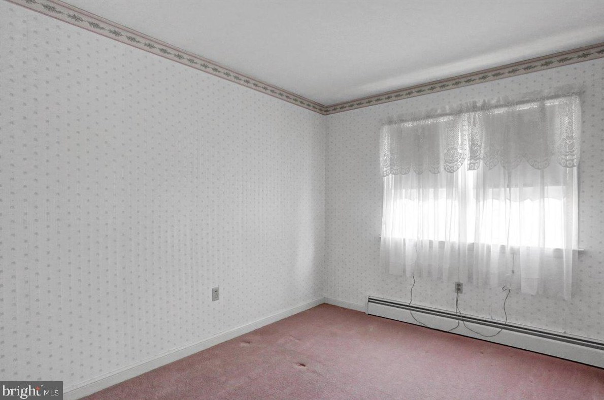 6 Maple St, Hummels Store PA 19540-1908 exterior