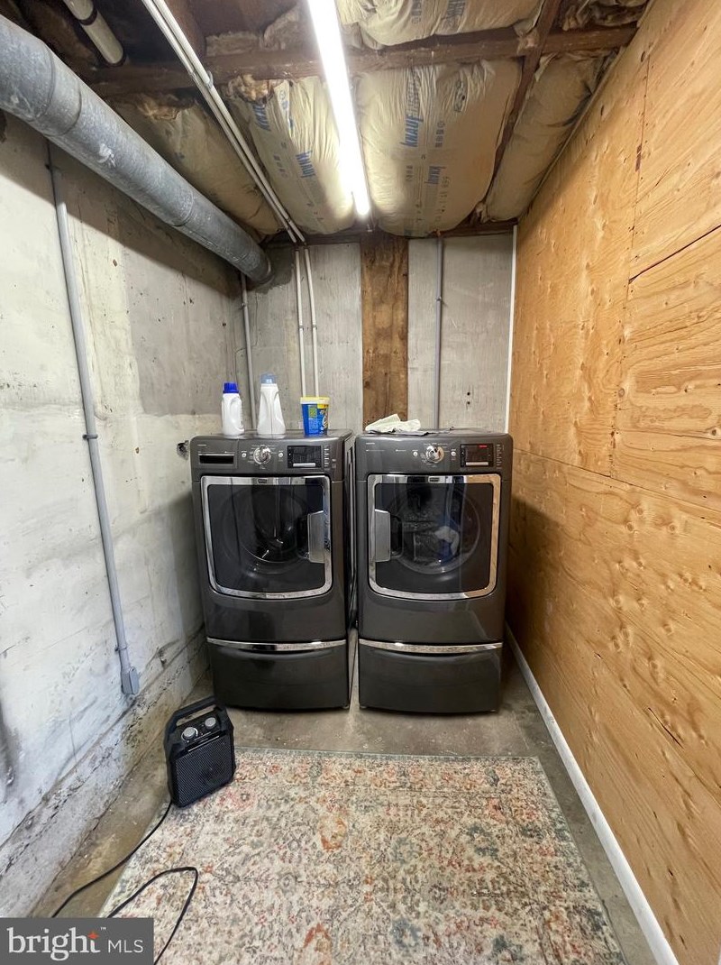 2113 Bernville Rd, Reading PA  19601-1182 exterior