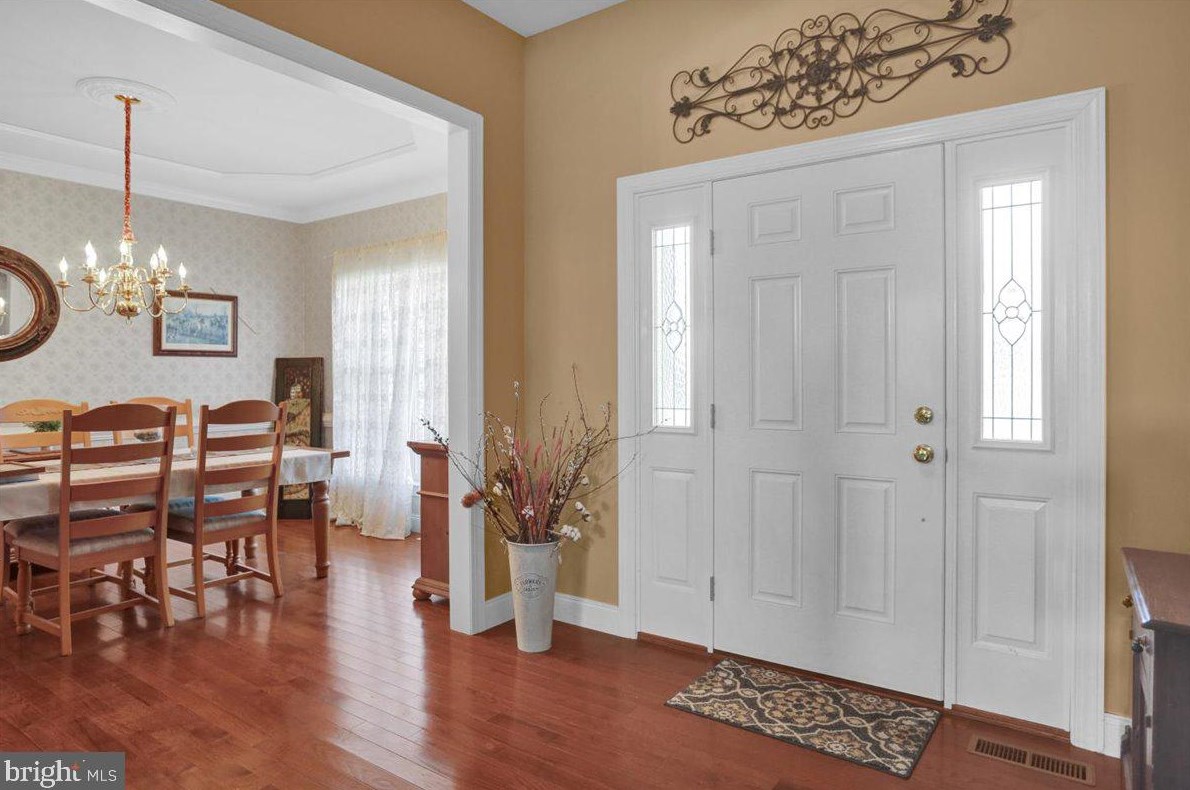 381 Firethorn Ln, Reading, PA 19608-8805