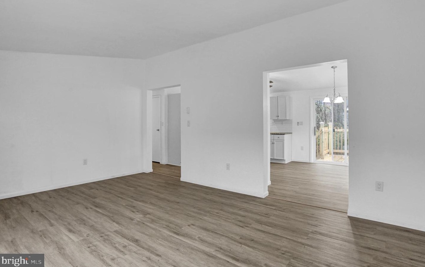 1049 Butter Ln, Reading PA  19606-1108 exterior