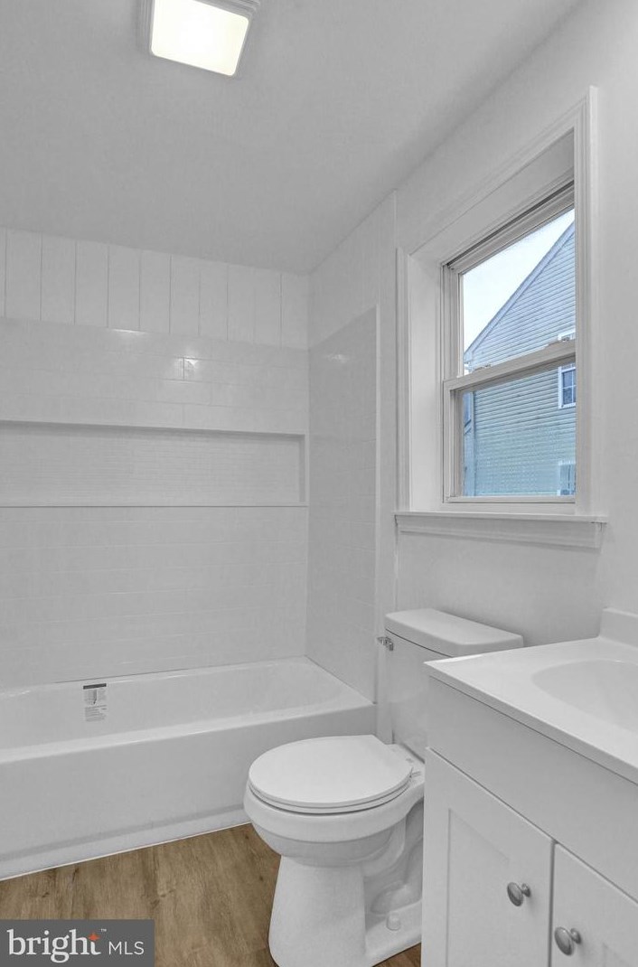 1049 Butter Ln, Reading PA  19606-1108 exterior
