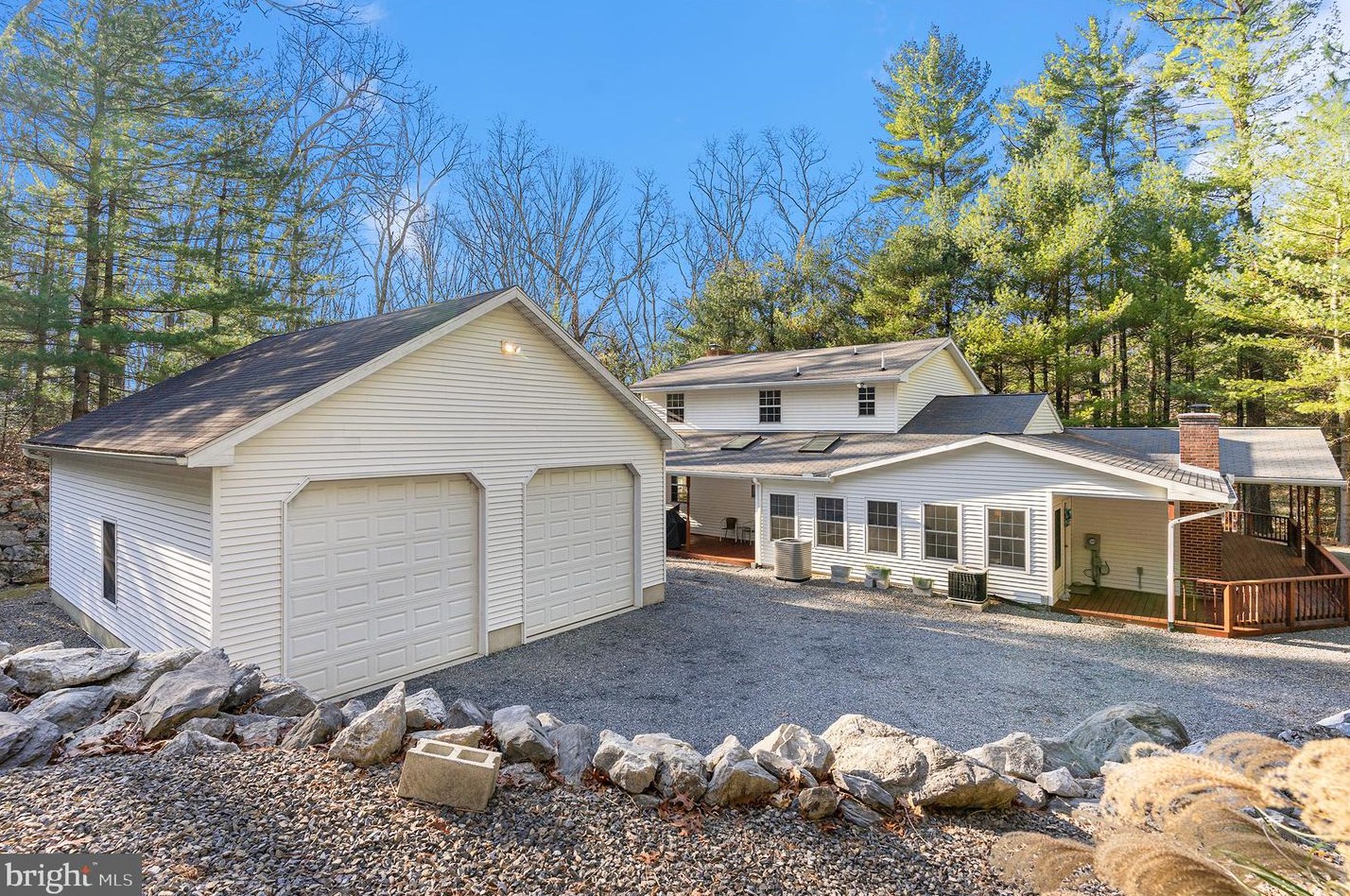 852 Hunters Rd, Hummels Store, PA 19540-8440