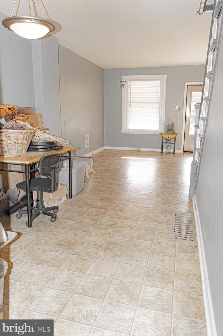 1633 Cotton St, Reading, PA 19606-2513
