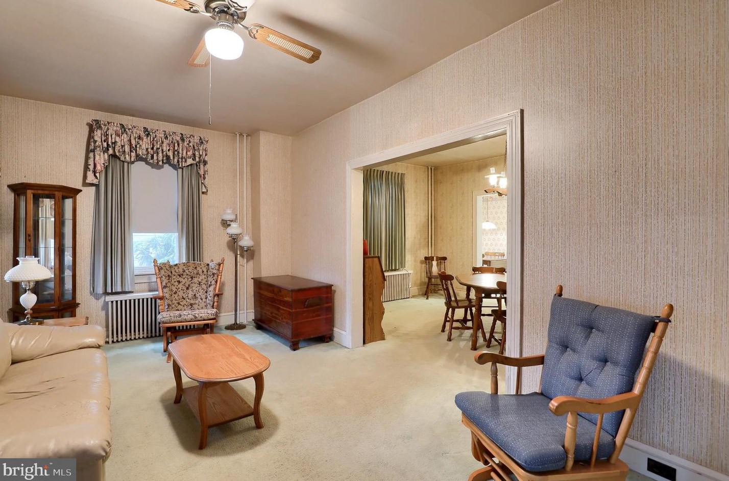 52 Chestnut St, Hummels Store PA 19540-1900 exterior