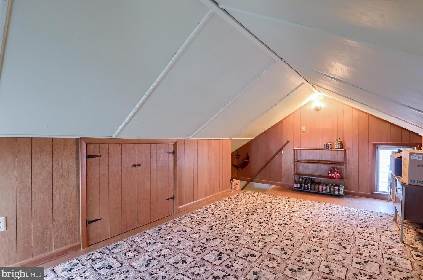 52 Chestnut St, Hummels Store PA 19540-1900 exterior