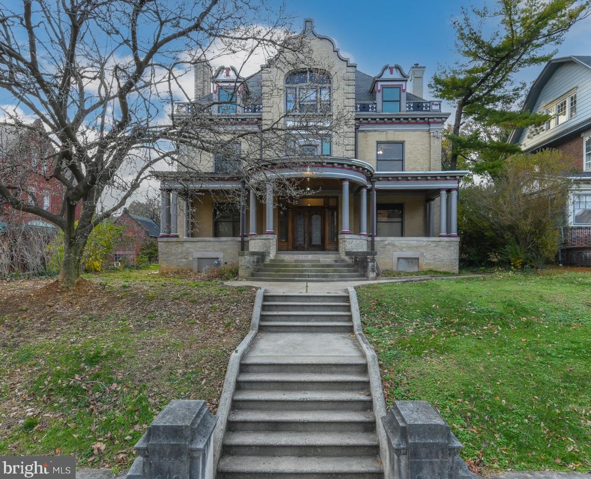 610 5th St, Reading, PA 19601-2249