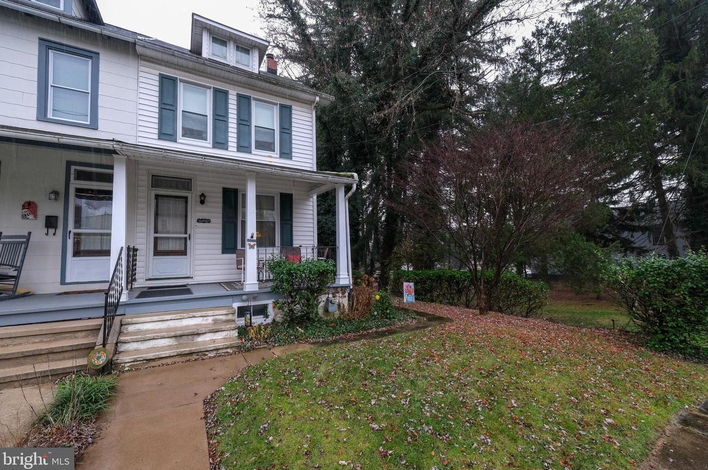 43 Brumbach St, Reading, PA 19606-2833
