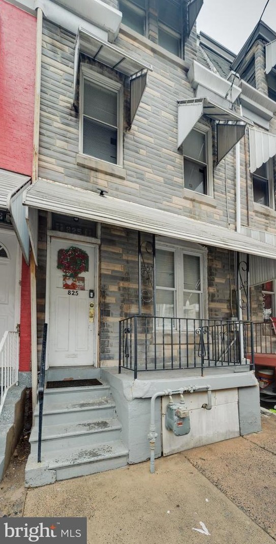 825 Bingaman St, Reading, PA 19602