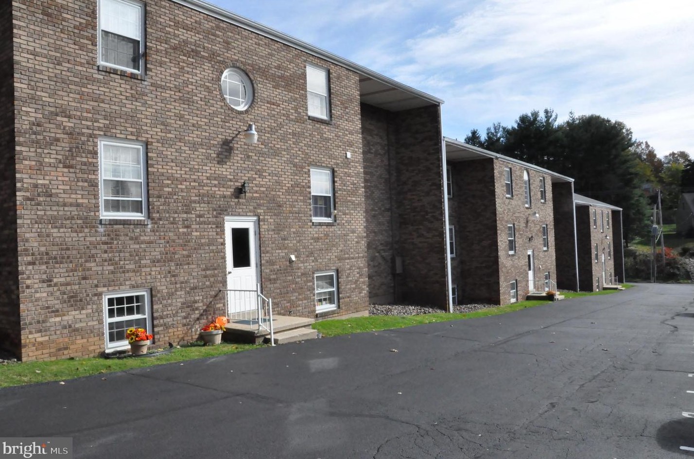 7 Orchard Hills Dr #b, Spangsville, PA 19512