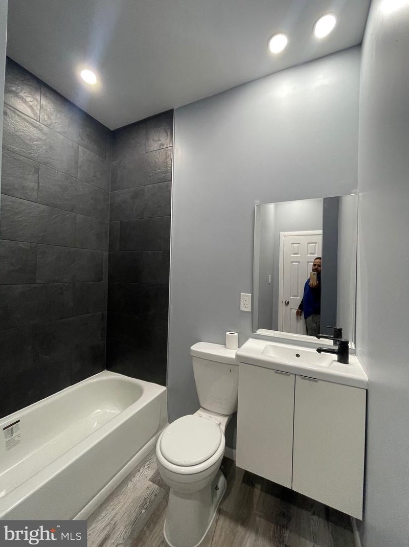 426 7th St, Reading PA  19602-2413 exterior