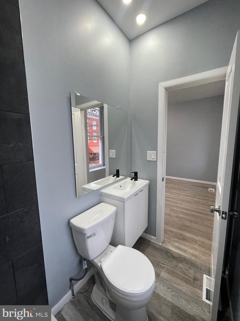 426 7th St, Reading PA  19602-2413 exterior