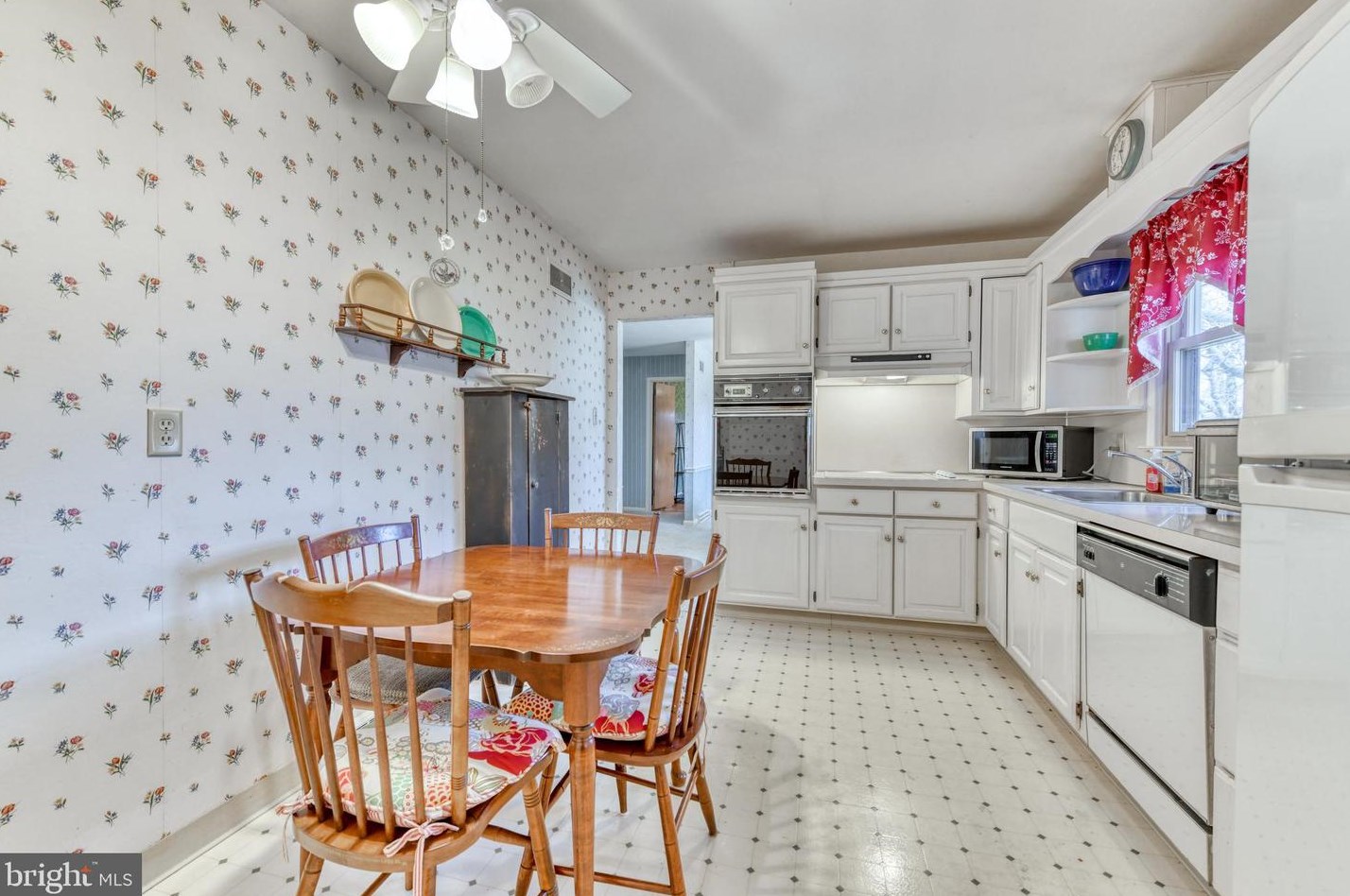 3016 Merritt Pkwy, Reading PA  19608-1014 exterior
