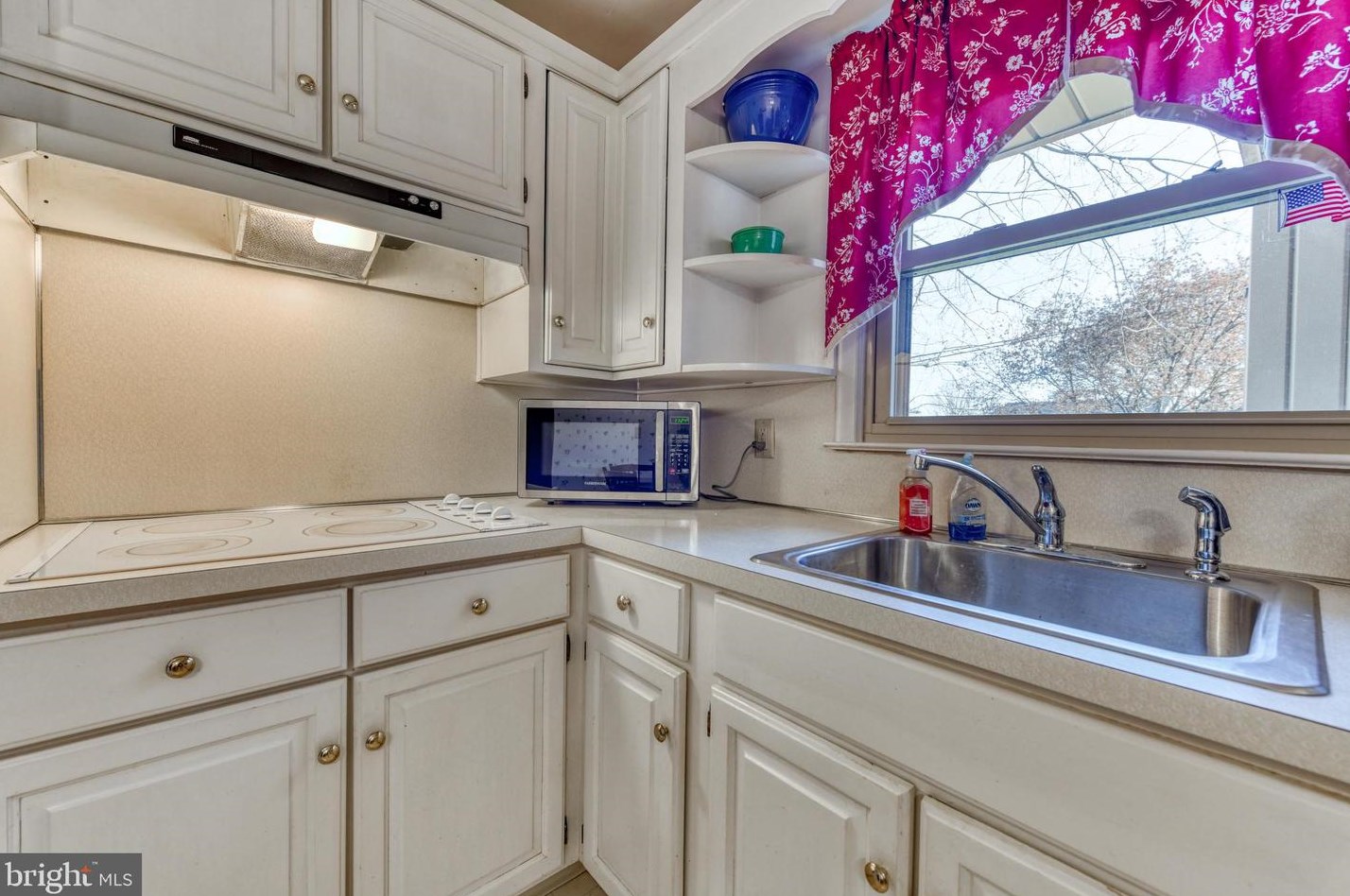 3016 Merritt Pkwy, Reading PA  19608-1014 exterior
