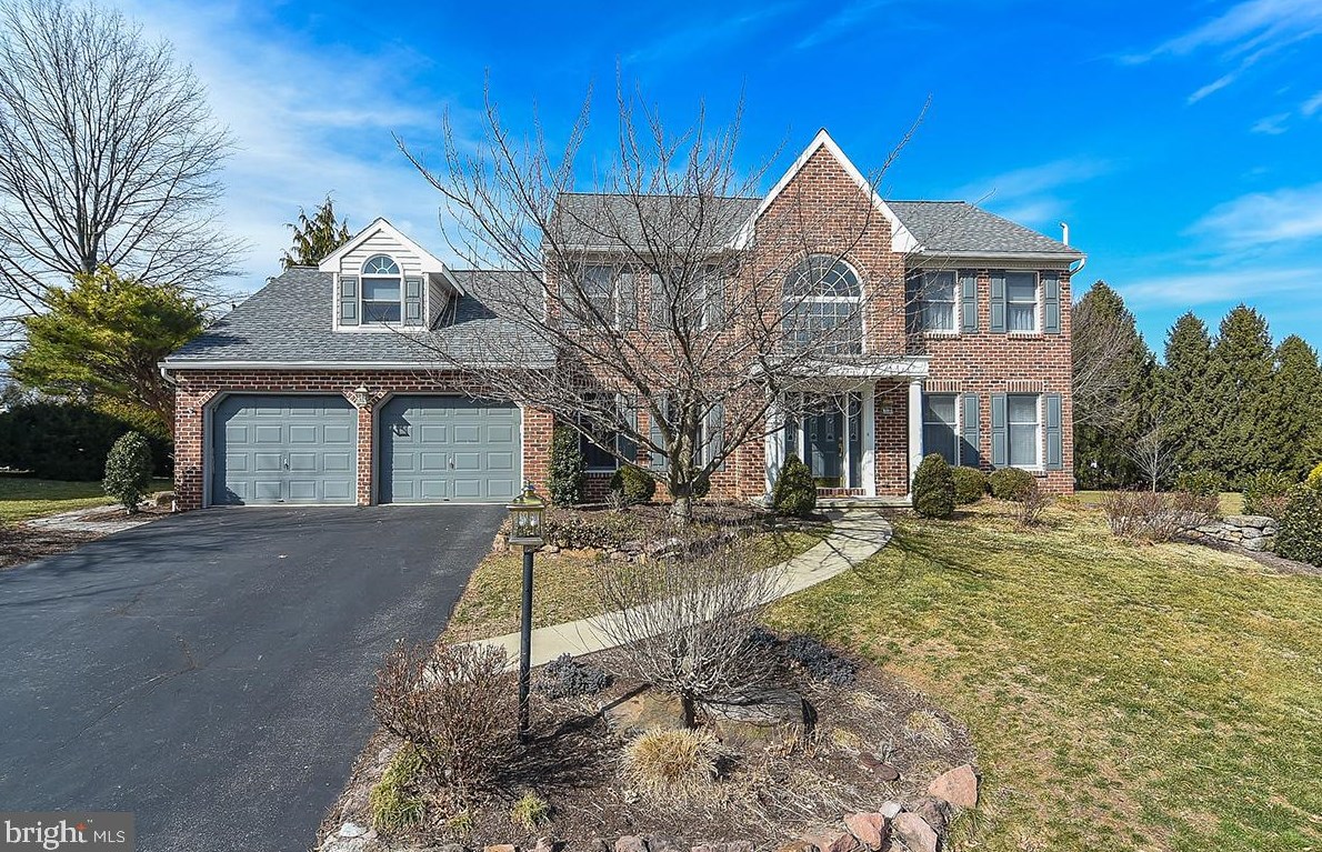 1716 Alden Ln, Reading, PA 19610-1165