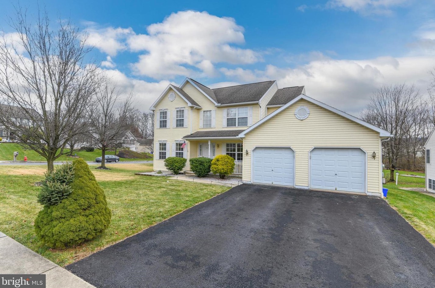 405 Colonial Ct, Blandon, PA 19510
