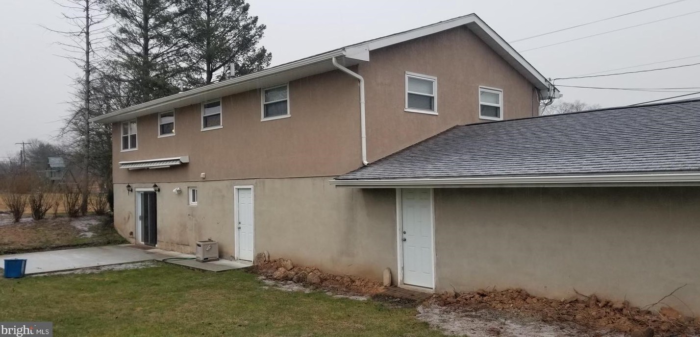800 Rittenhouse Dr, Reading PA  19606-3738 exterior