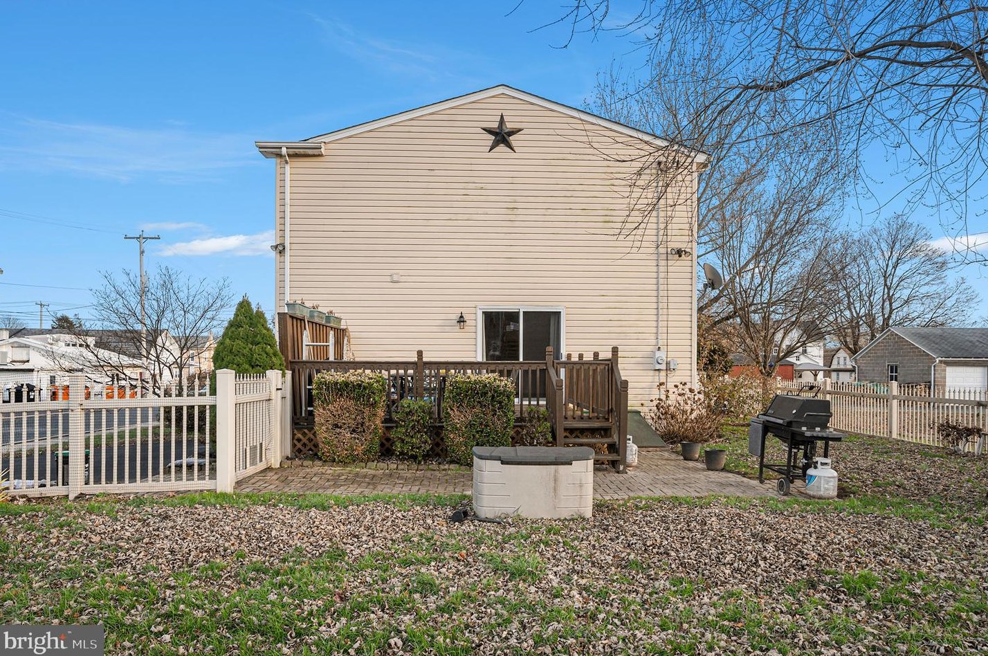 58 N 5th St, Bally, PA 19503