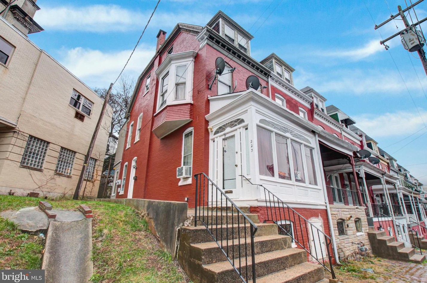 223 S 13th St, Reading, PA 19602