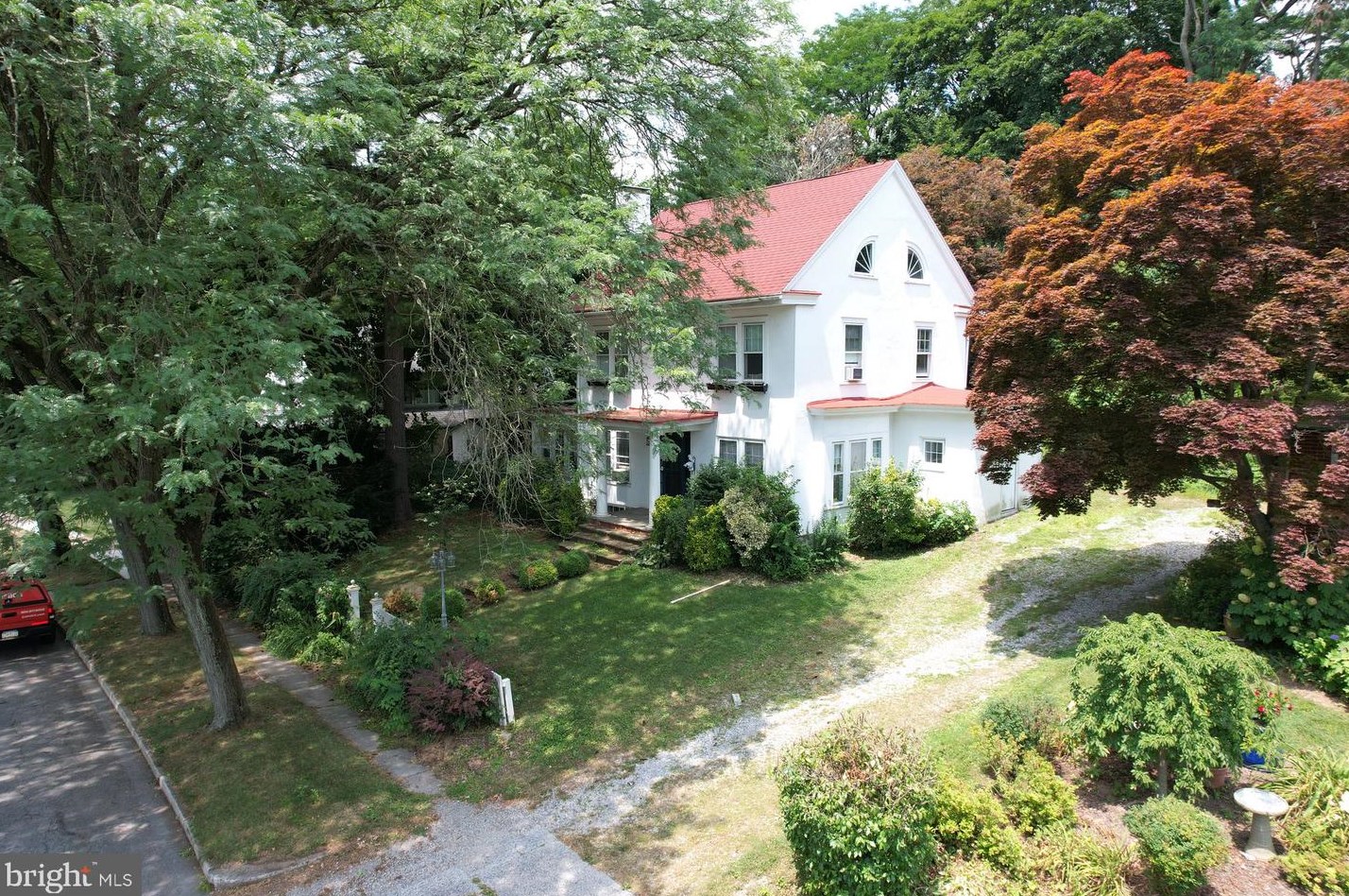 49 Park Rd, Reading, PA 19609-1723