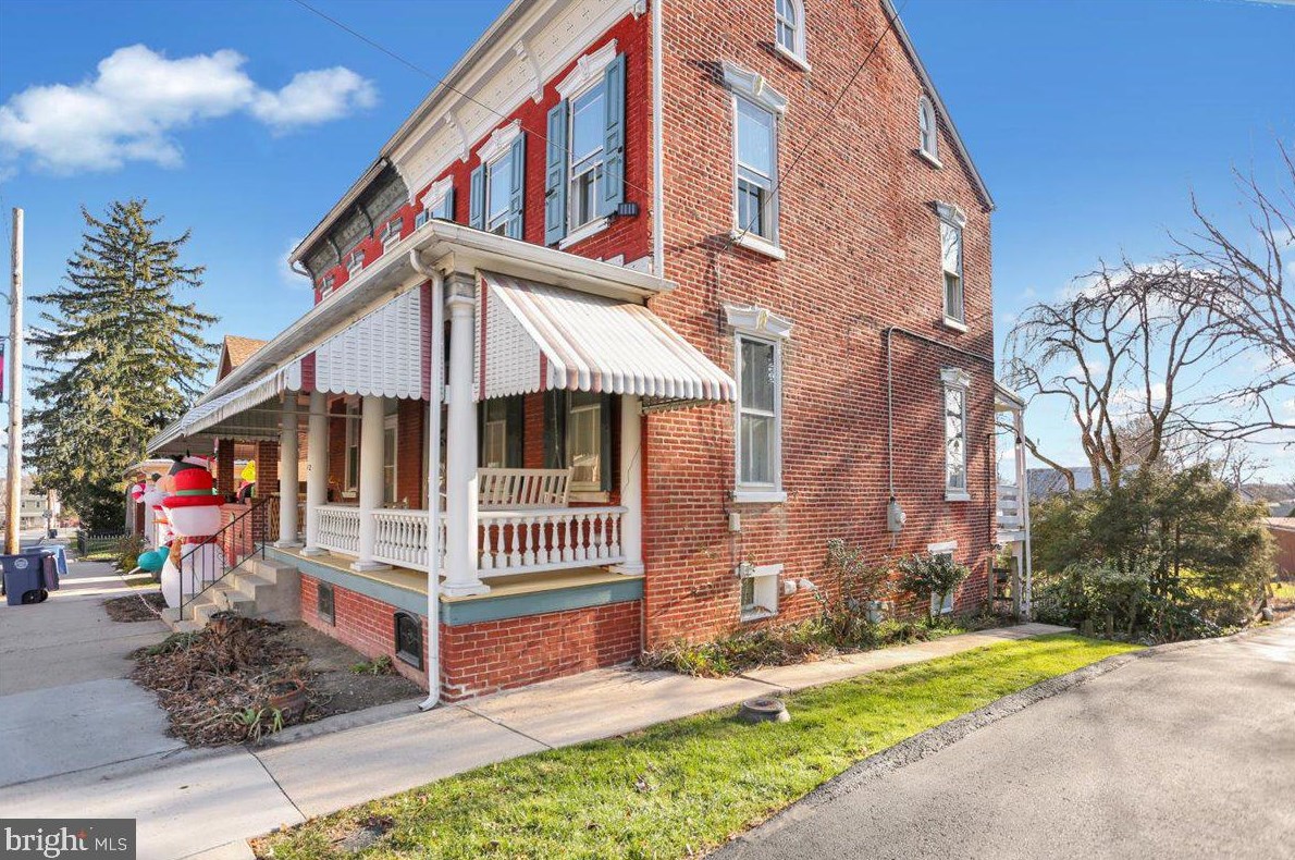 242 Main St, Dauberville, PA 19533