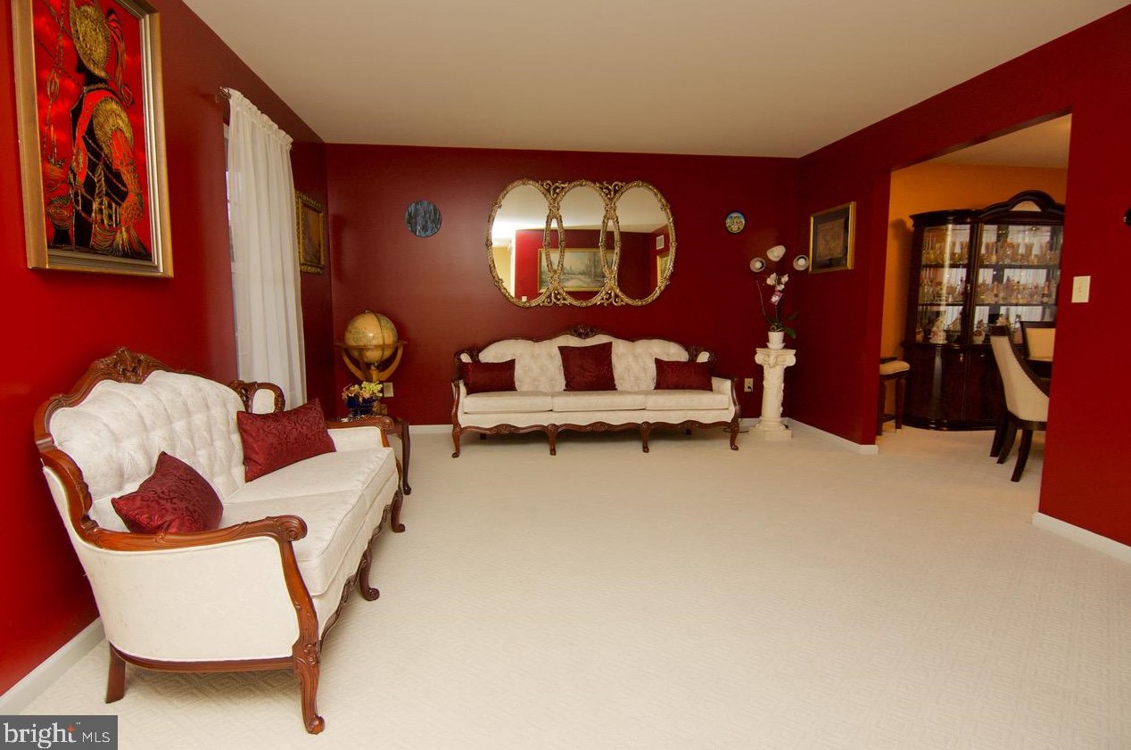 4421 Green Tree Rd, Reading, PA 19606-8902