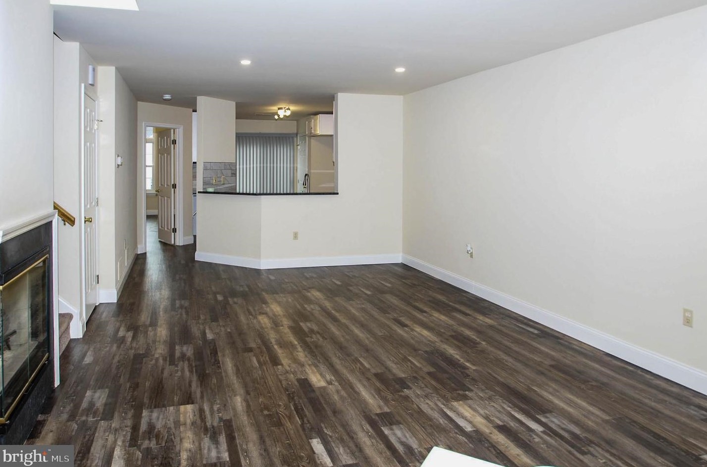 145 Hickory Ln, Reading, PA 19610-1057