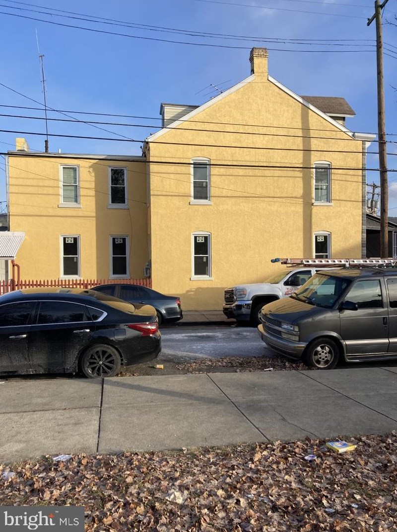 531 Spring St, Reading PA  19601-1808 exterior