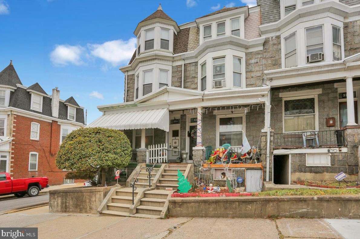 331 Douglass St, Reading PA  19601-2037 exterior
