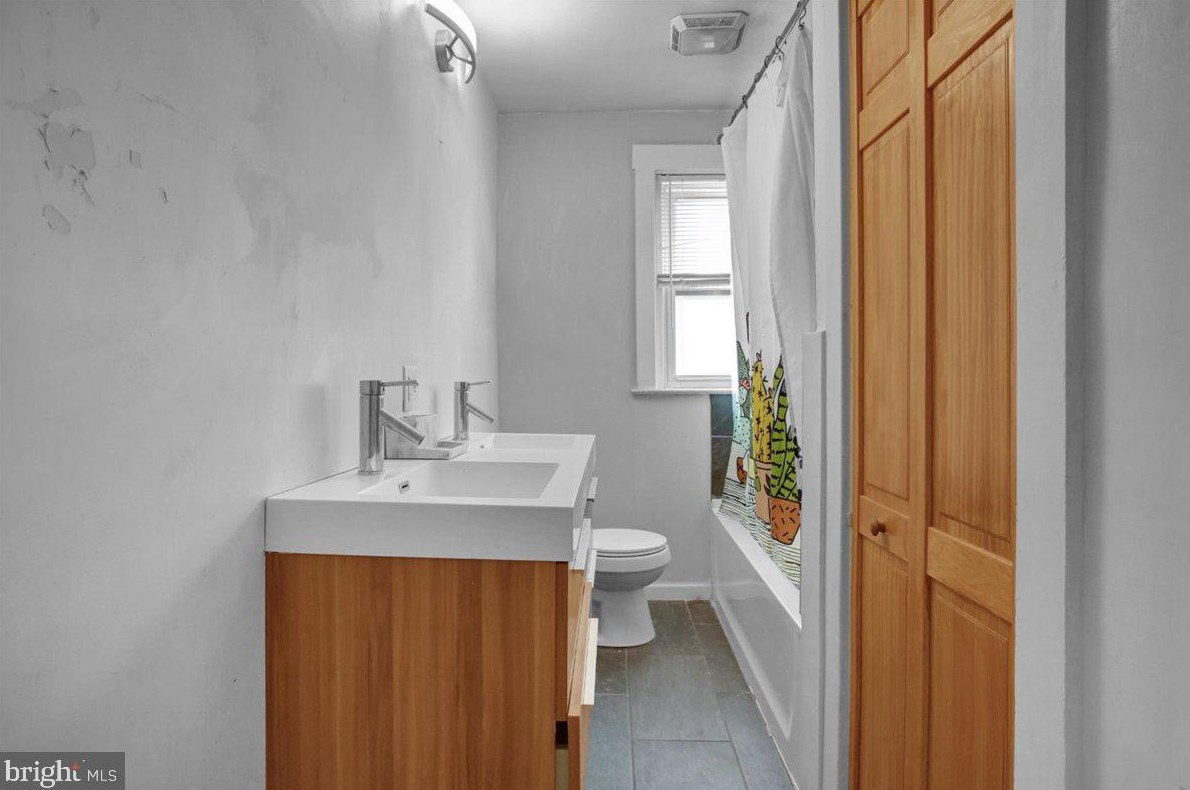 1225 13th St, Reading PA  19604-2018 exterior