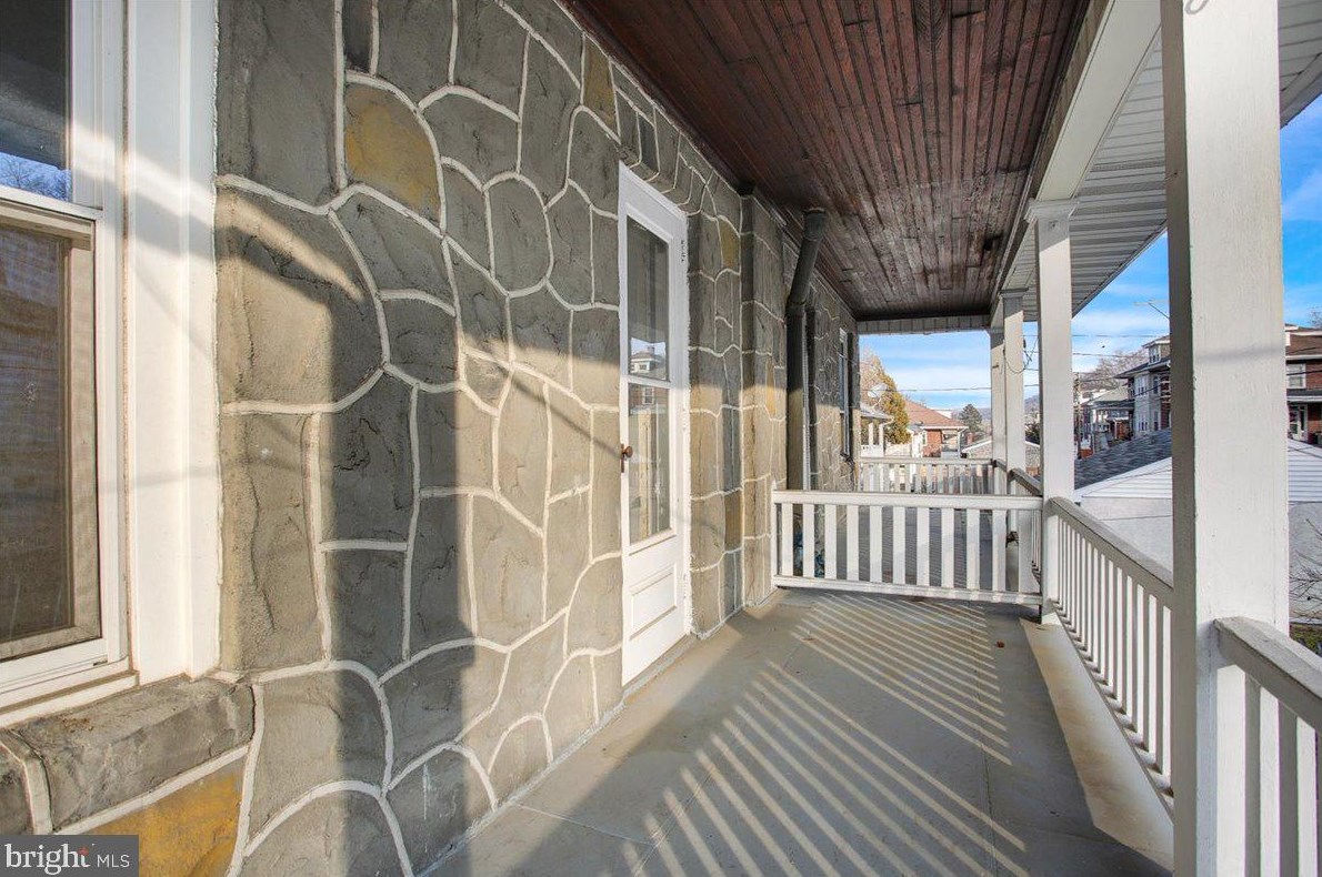 1225 13th St, Reading PA  19604-2018 exterior