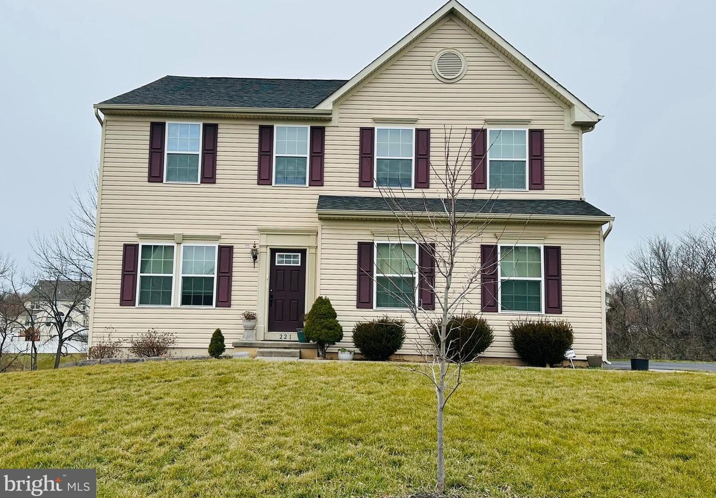 221 Green Meadow Dr., Douglassville, PA 19518