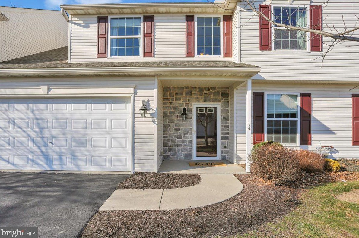 54 Colin Ct, Reading, PA 19606-3060