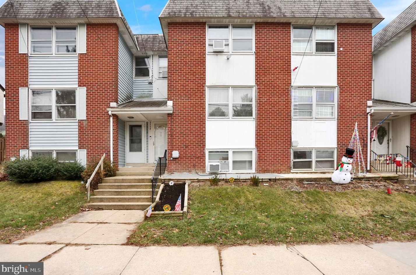 2558 Grant St, Reading PA  19606-2123 exterior