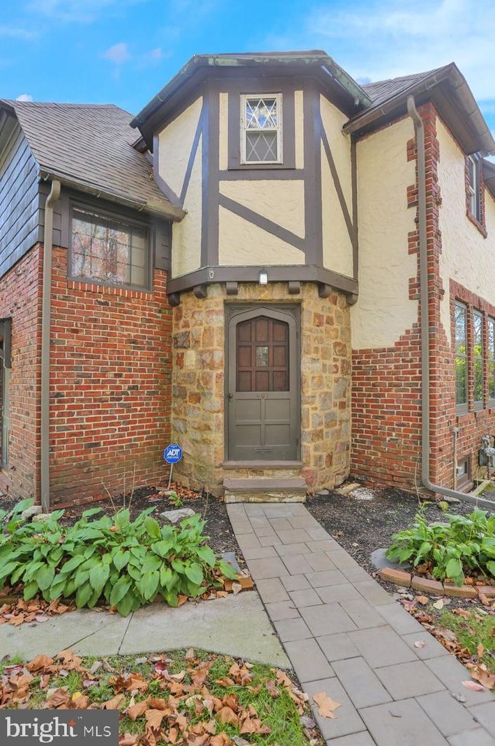 501 Sunset Rd, Reading, PA 19611