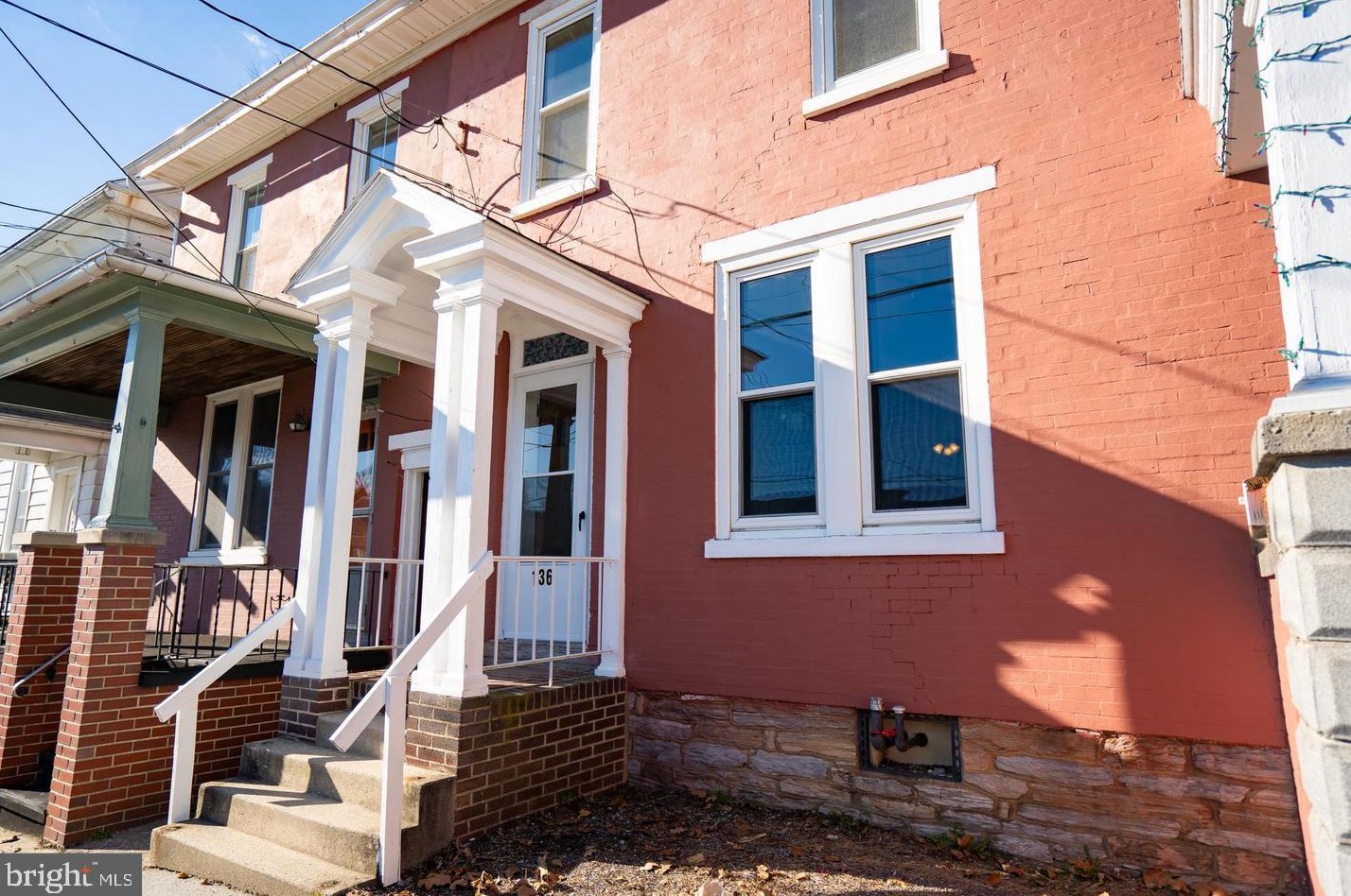 136 S 2nd St, Womelsdorf, PA 19567