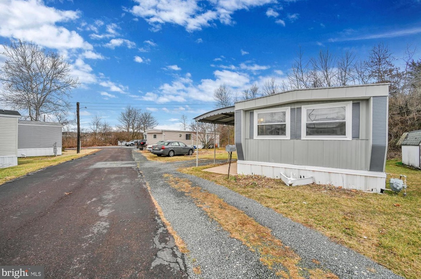 19 Bordic Rd, Reading, PA 19606