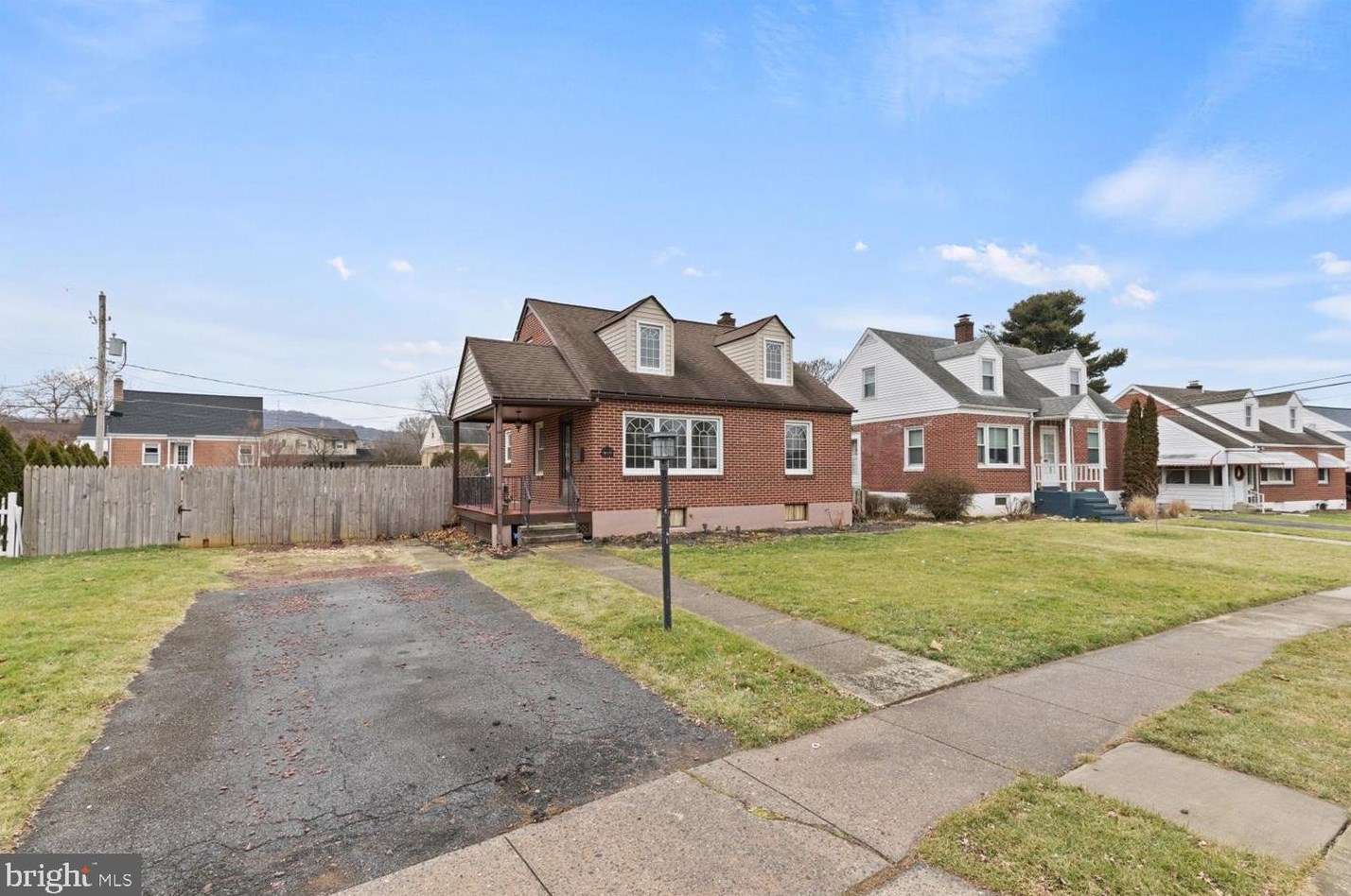 304 Amherst Ave, Reading, PA 19609-2408